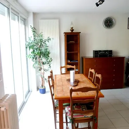 Maison De 2 Chambres Avec Jardin Clos Et Wifi A פסאק