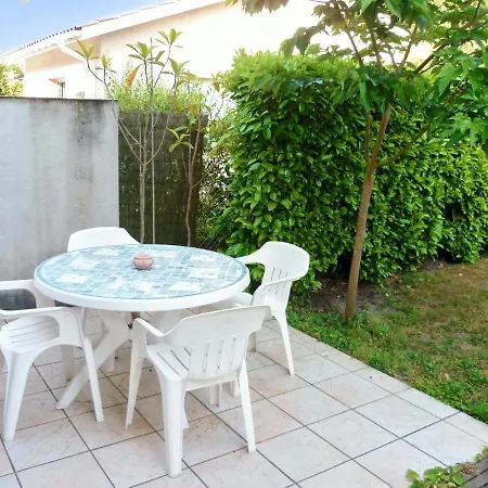 Maison De 2 Chambres Avec Jardin Clos Et Wifi A