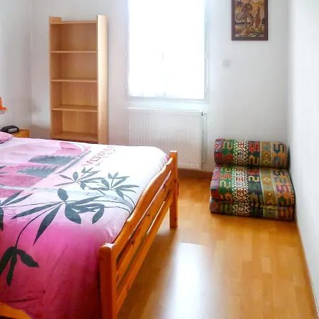 Maison De 2 Chambres Avec Jardin Clos Et Wifi A *